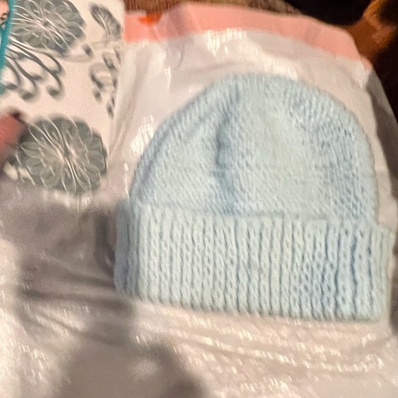 Knitted blue hat and wallet set - Picture 2 of 2